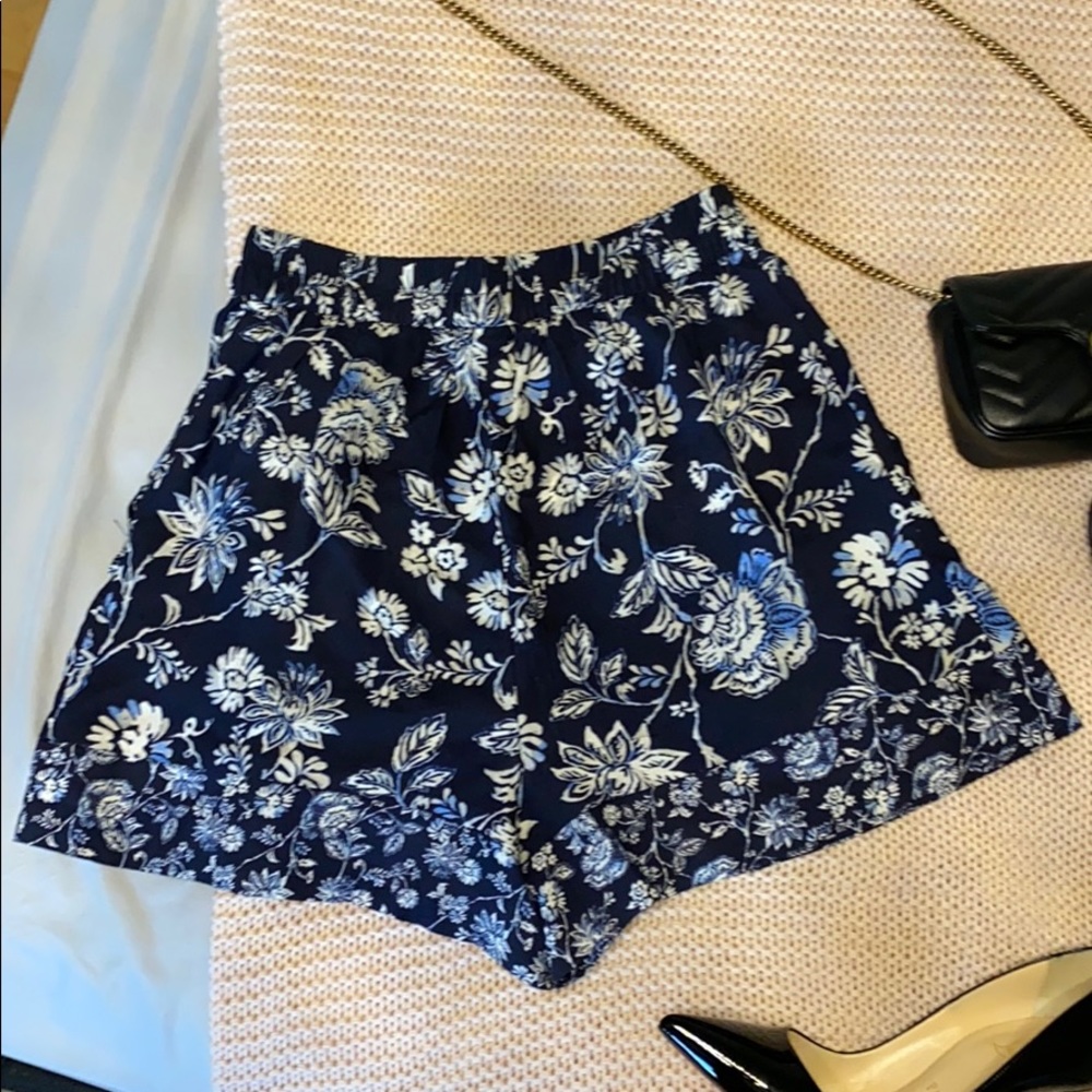 Skort - Picture 2 of 3